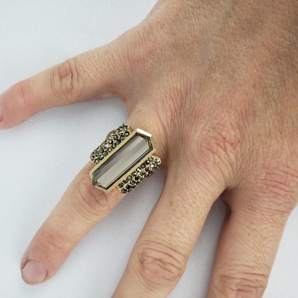 Lia Sophia Bronze & Grey Stone Ring Size 7.5 - Picture 1 of 3